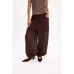 PANTALON DE ENCAJE